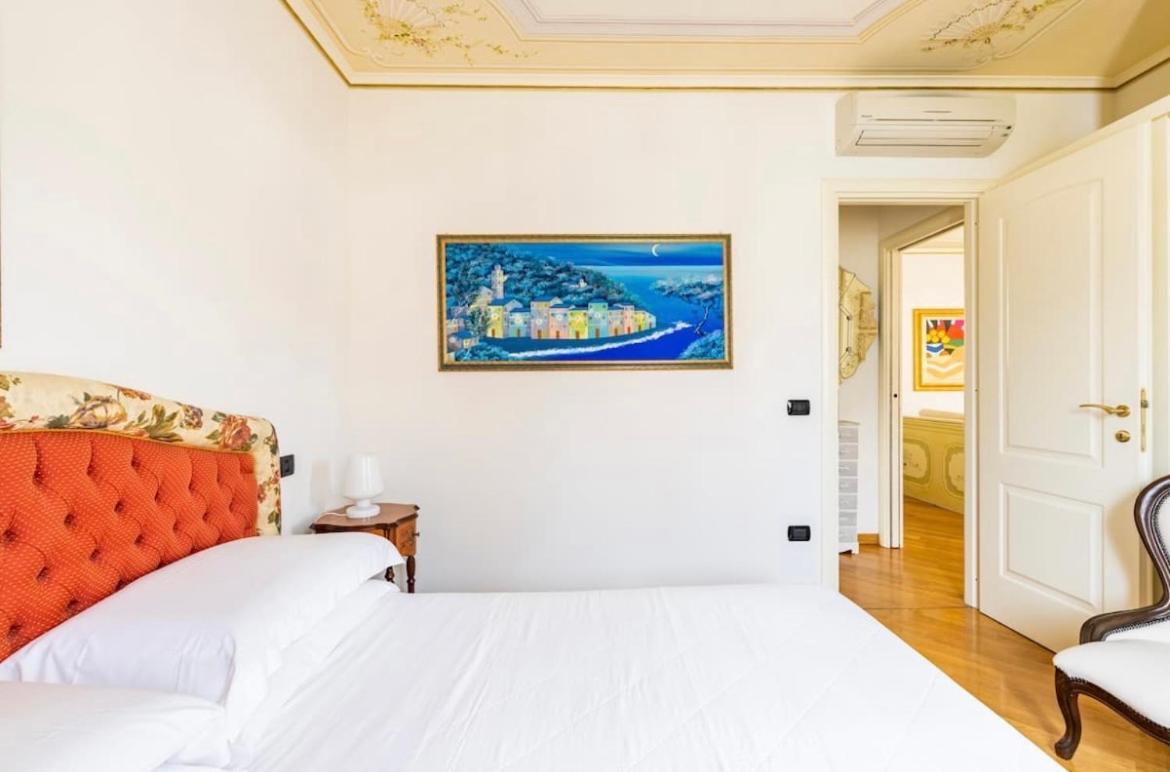La Casa Al Mare Centro Storico Di Loano Con Garage Apartment Luaran gambar